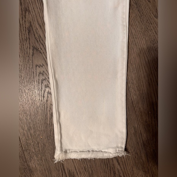 White Guess Jeans - Picture 3 of 4